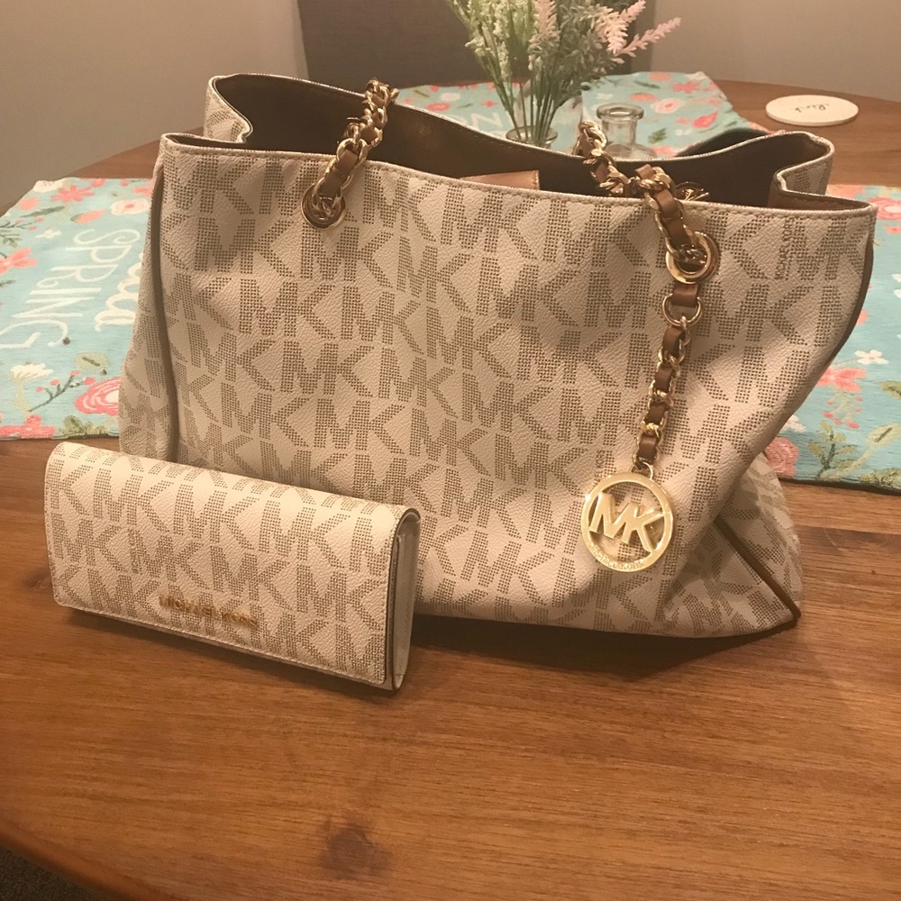 Micheal Kors shoulder bag and wallet